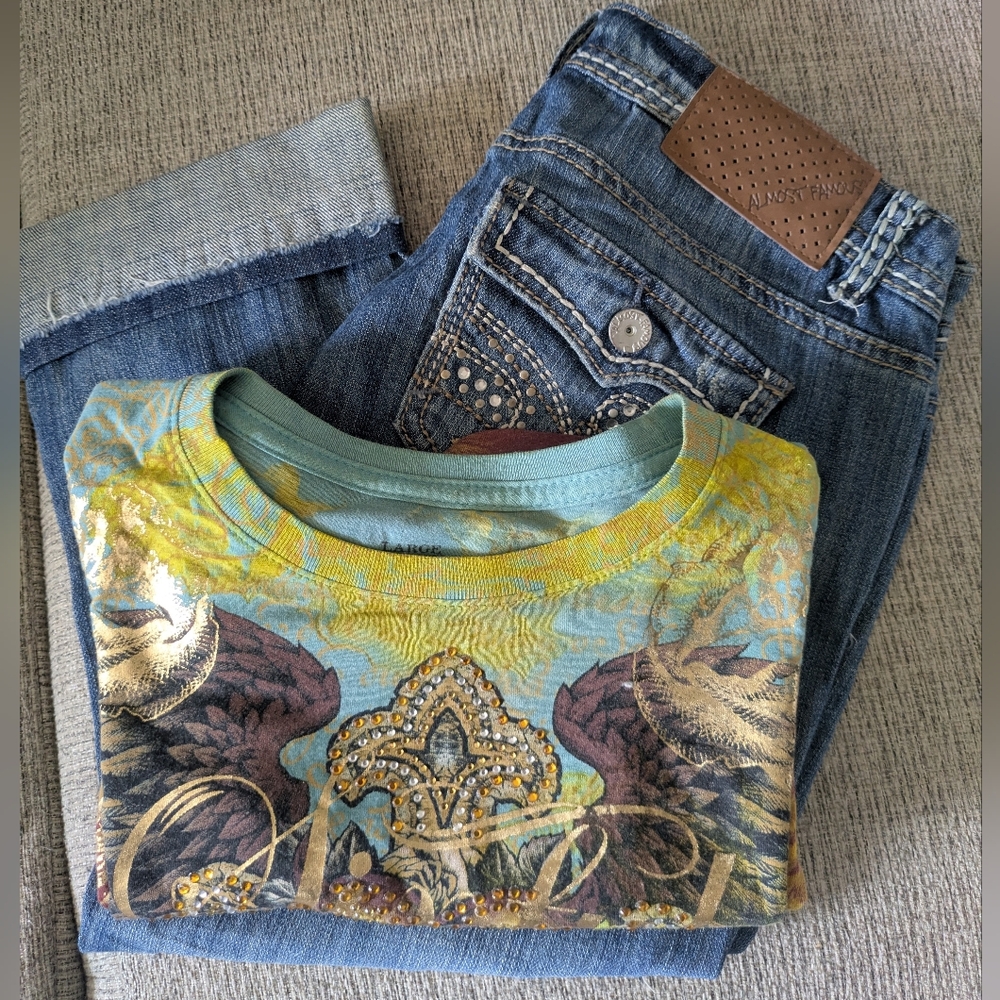 Women's Colorful Graphic Tee and Embellished Jeans